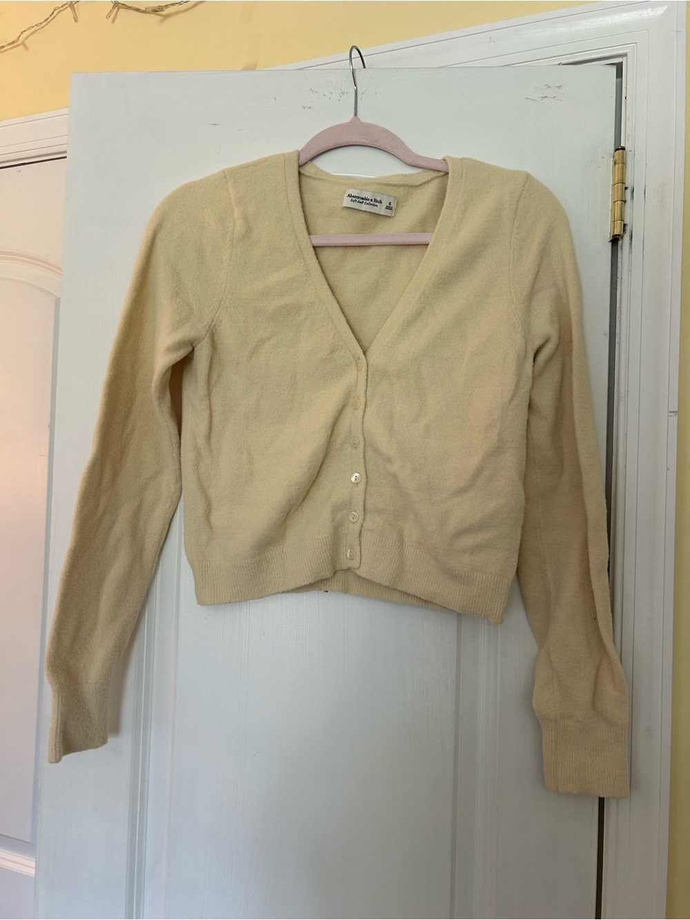 ABERCROMBIE Cream V-Neck Button Cardigan Sweater